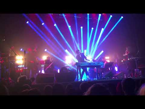 Assista a Pianoboy - Ведьма Live (клуб Атлас, Киев, 2017) no YouTube