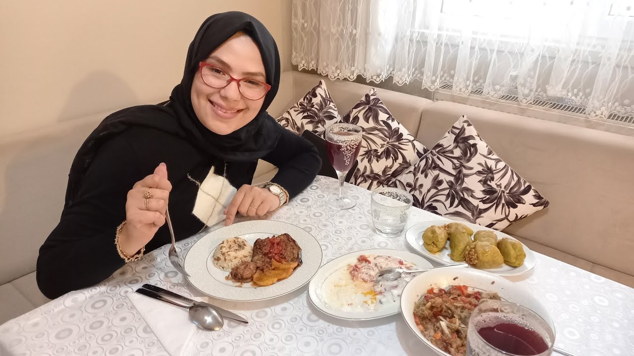 مفاجأة صديقتي التركية لي. تعبير عن حبها وراي زوجها في حلوة الجزائرية. ولدها يفهم لهجتنا رغم انو تركي