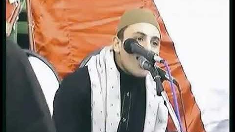 لقطه من القارئ كريم حلمي علي الميكروفون القديم
