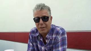 Anthony Bourdain en In-n-Out Burger