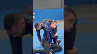 Robert Whittaker shows some beautiful rhythm and flow in his wrestling skills #ufc #mma #wrestling