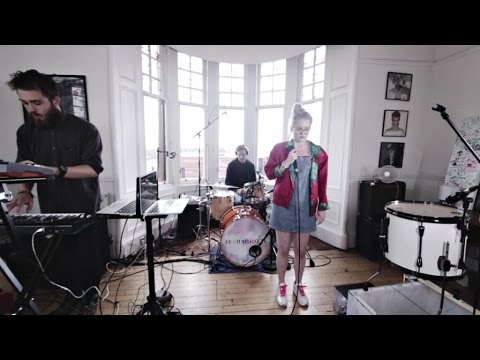 Be Charlotte - Drawing Windows, Machines That Breathe, People - Tenement TV