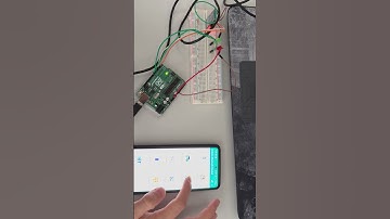 Comunicación módulo Bluetooth con Arduino, control de 2 leds