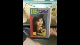 Iis Dahlia 'Talak 3' diambil dari album Cinta Yang Ternoda (side B lagu pertama).