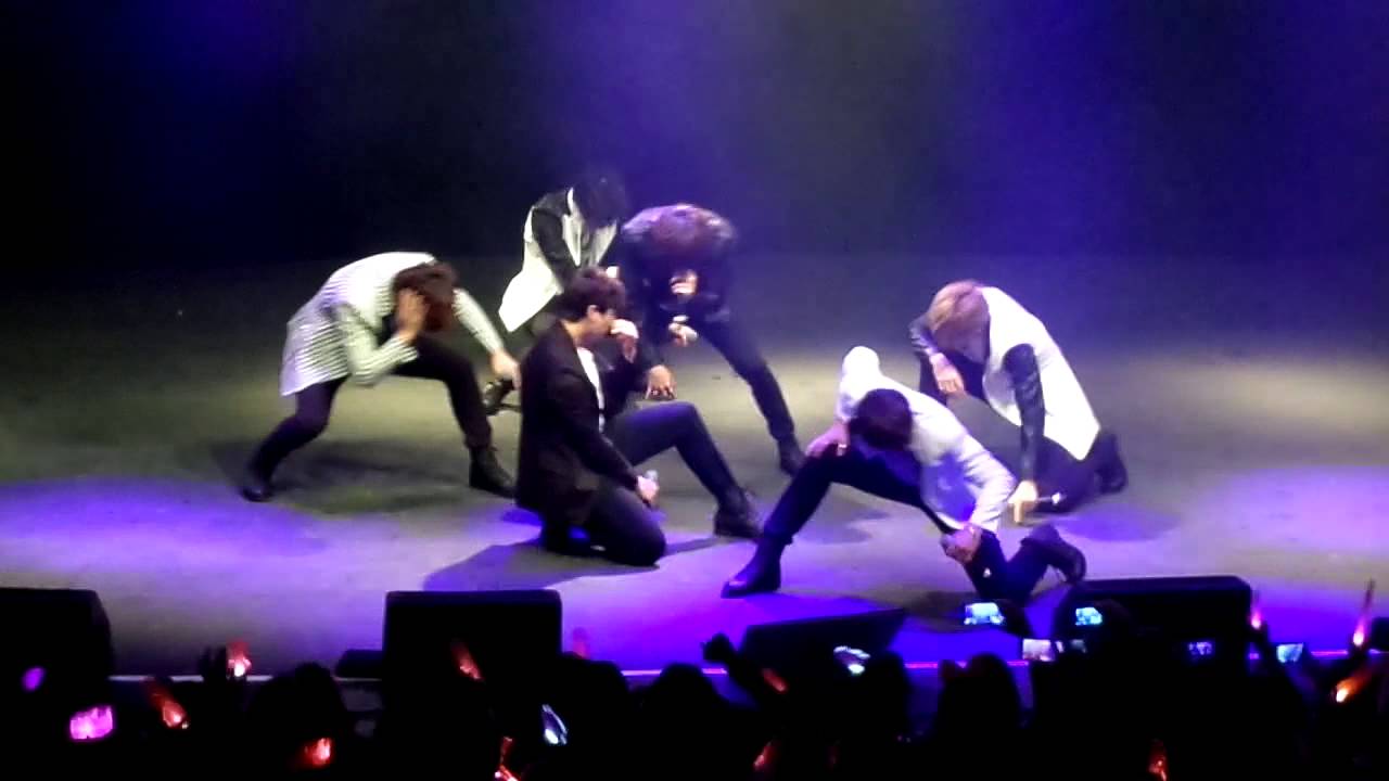 UKISS ~ Standing Still ~ Paris (La Cigale 28/09/14)