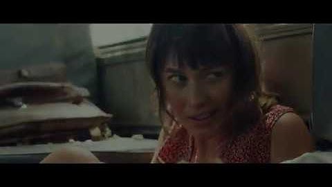 オルガ・キュリレンコが銃を撃つ本編映像！映画『15ミニッツ・ウォー』