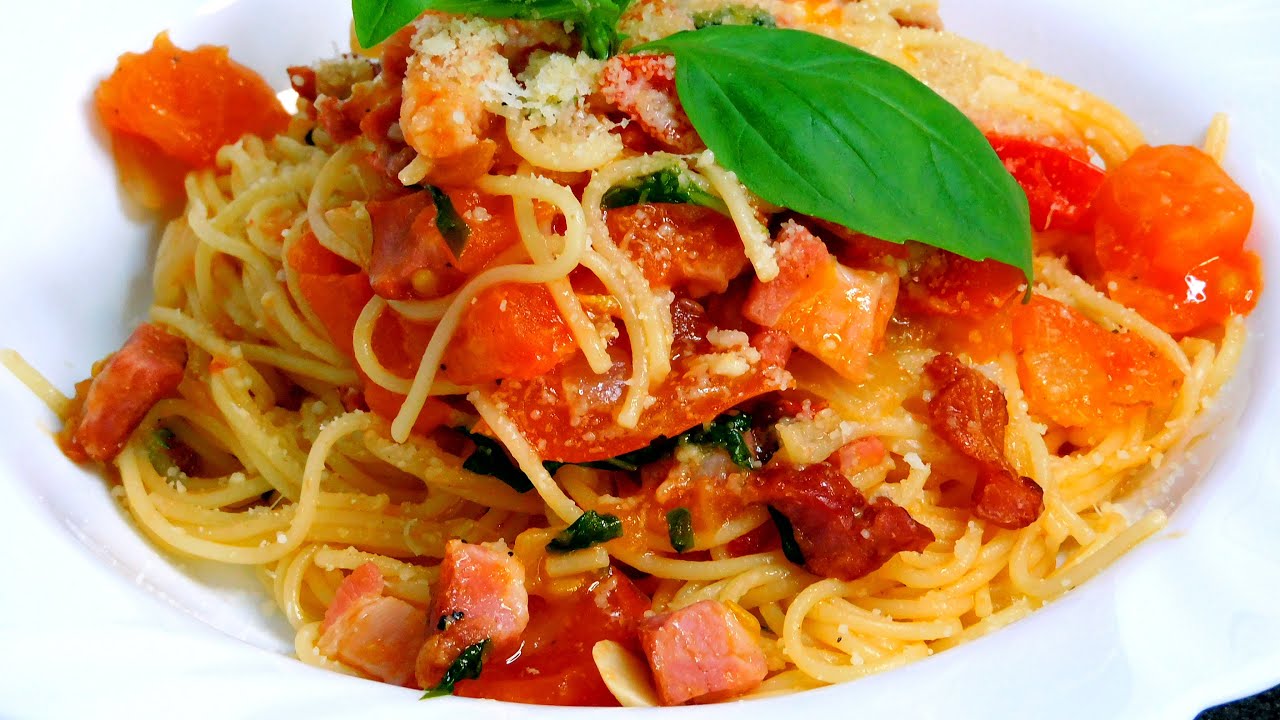 Pasta all&amp;#39; amatriciana | Spaghetti mit Speck und Tomate #75 - YouTube