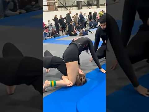 Aracely Mounted Triangle Choke #bjj #jiujitsu