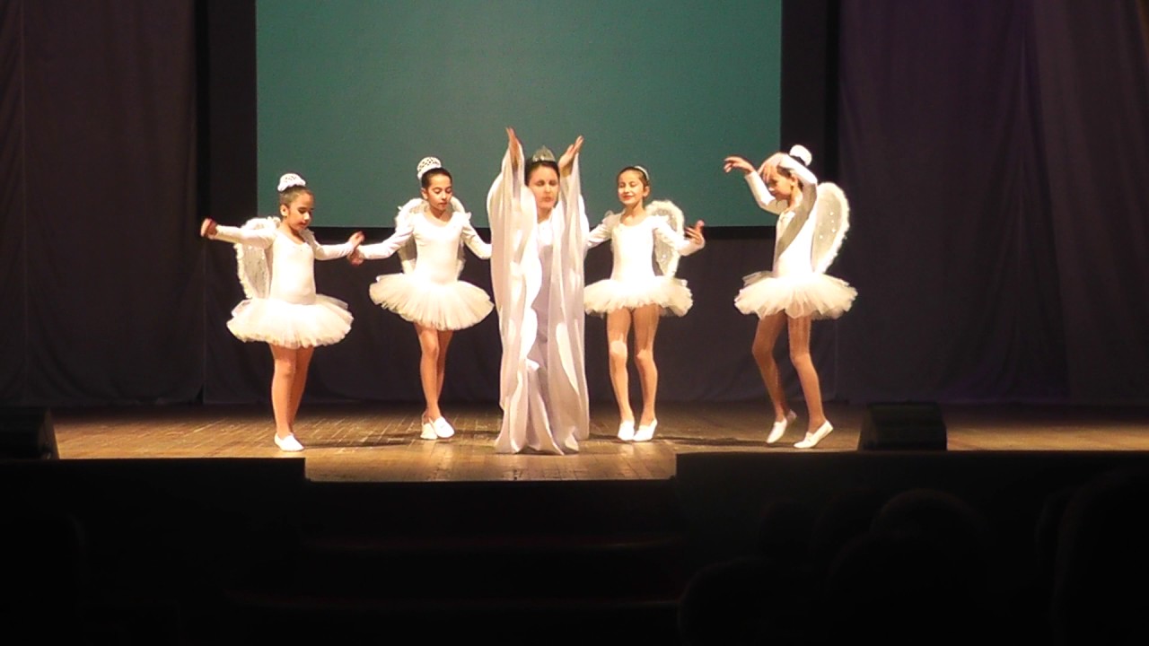 Танец ангелова. Танец ангелов. Ангелы в танце. Танцевальный ансамбль Ширак Хабаровск. Костюм для танца ангел.