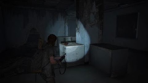 The Last of Us™ Part II - GROUNDED Realistic and stressful stalker encounter