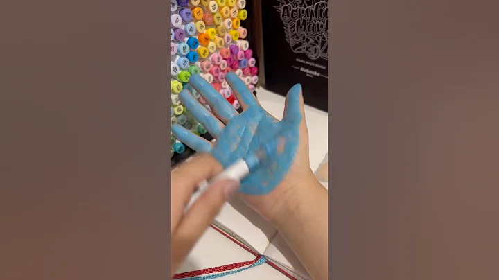 Sketchbook idea to try with your bff 👯‍♀️💕🧚🏻‍♀️✨🌷 #art #diy #bff #sketchbook