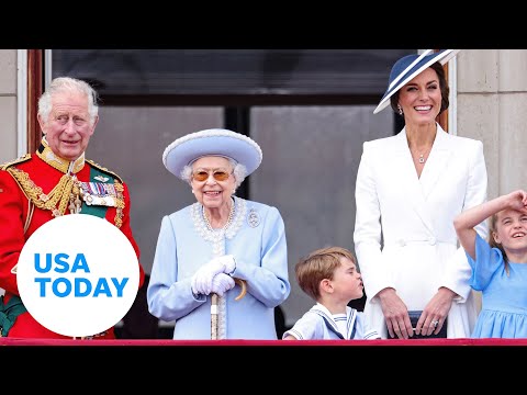 Queen Elizabeth II celebrates Platinum Jubilee at Buckingham Palace | USA TODAY