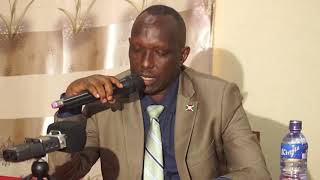 Le Ministre de la communication :Les Journalistes doivent coopérer avec ladministration
Le Ministre de la communication :Les Journalistes doivent coopérer avec ladministration Le Ministre de la communication :Les Journalistes doivent coopérer avec ladministration