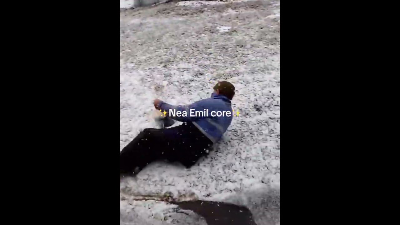 nea emil a cazut😂😂 