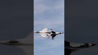 2 thunderbirds oppose each other #thunderbirds #solothunderbirds #f16