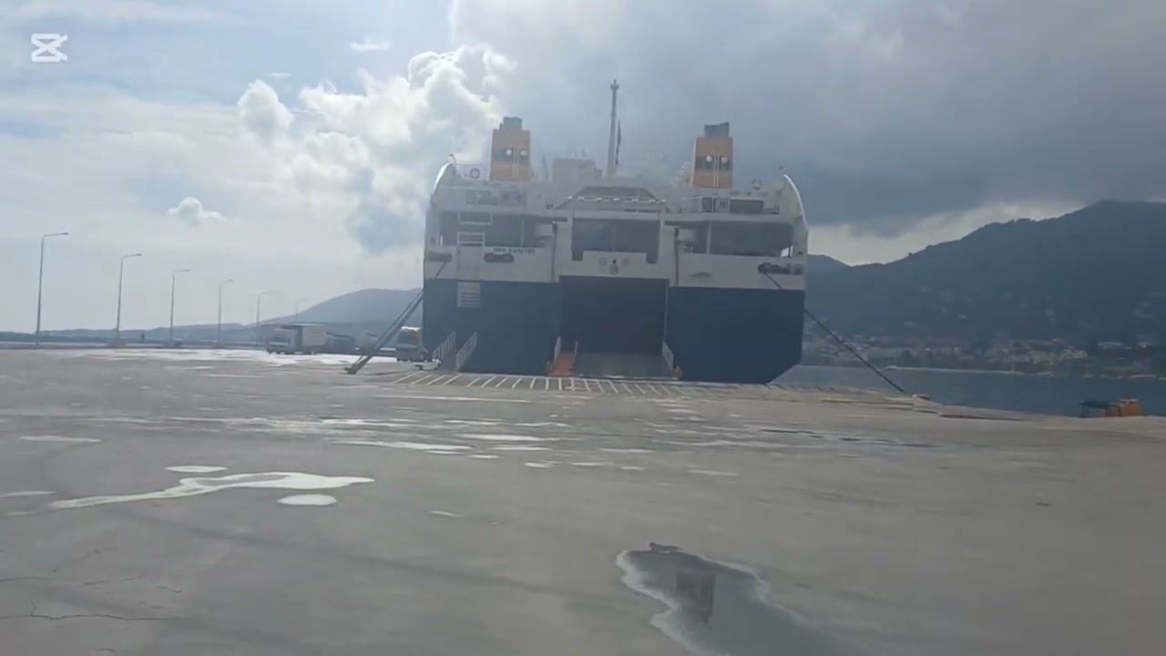 Οδικό Ταξίδι στην Μυτιλήνης και στο λιμάνι το Πλοίο DIAGORAS της BLUE STAR FERRIES
