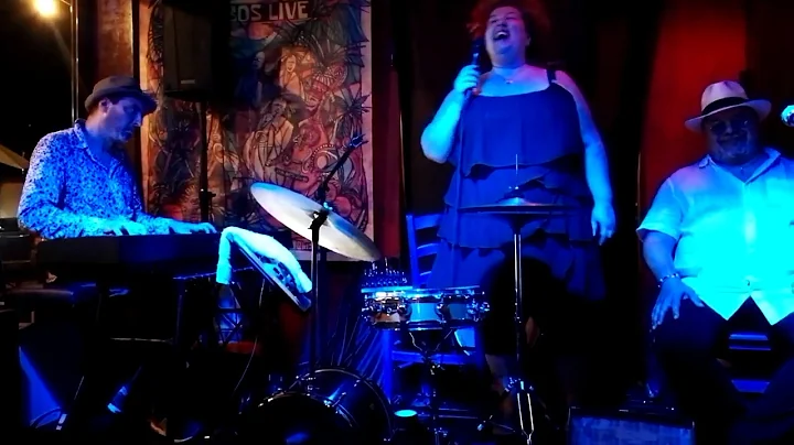 Gloria Turrini G and the Doctor's live hobo's