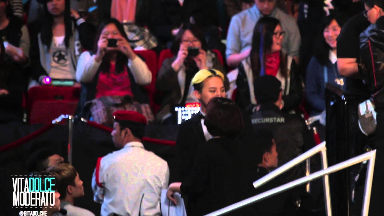 [221113MAMA] GD DURING COMMERCIAL BREAK (1)