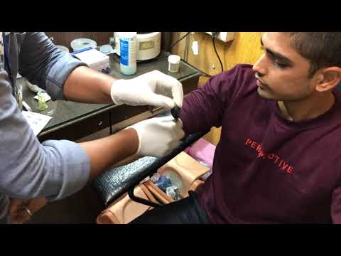 patient attend and blood collection  procedure demo Dr Lal path labs manoj yadav
