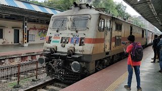 11019: Mumbai - Bhubaneswar Konark Express With BZA WAP7 Arriving Dadar Central .