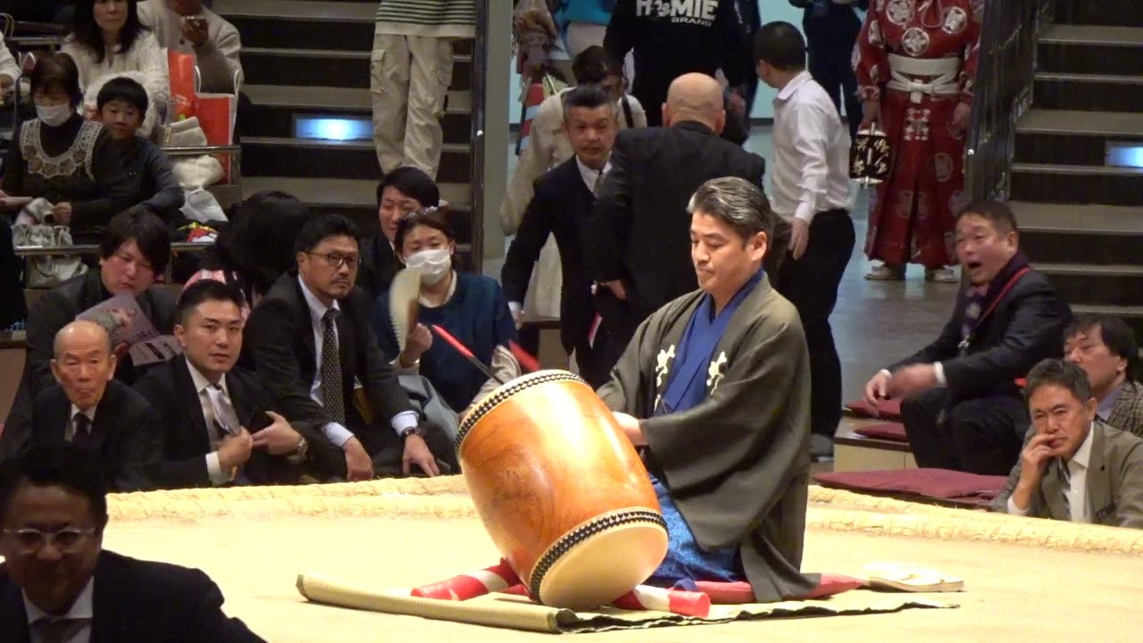 櫓太鼓打分 - 呼出し 太助【徳勝龍断髪式】[TOKUSHORYU retirement