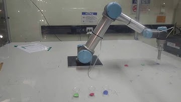 Universal Robot Arm | Pick and Place | with OpenCV color recognition
