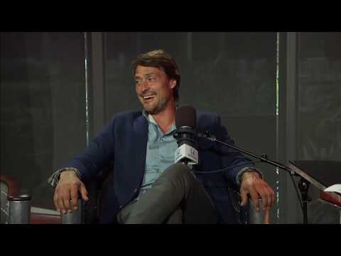 Vídeo: Valor net de Teemu Selanne: Wiki, Casat, Família, Casament, Sou, Germans