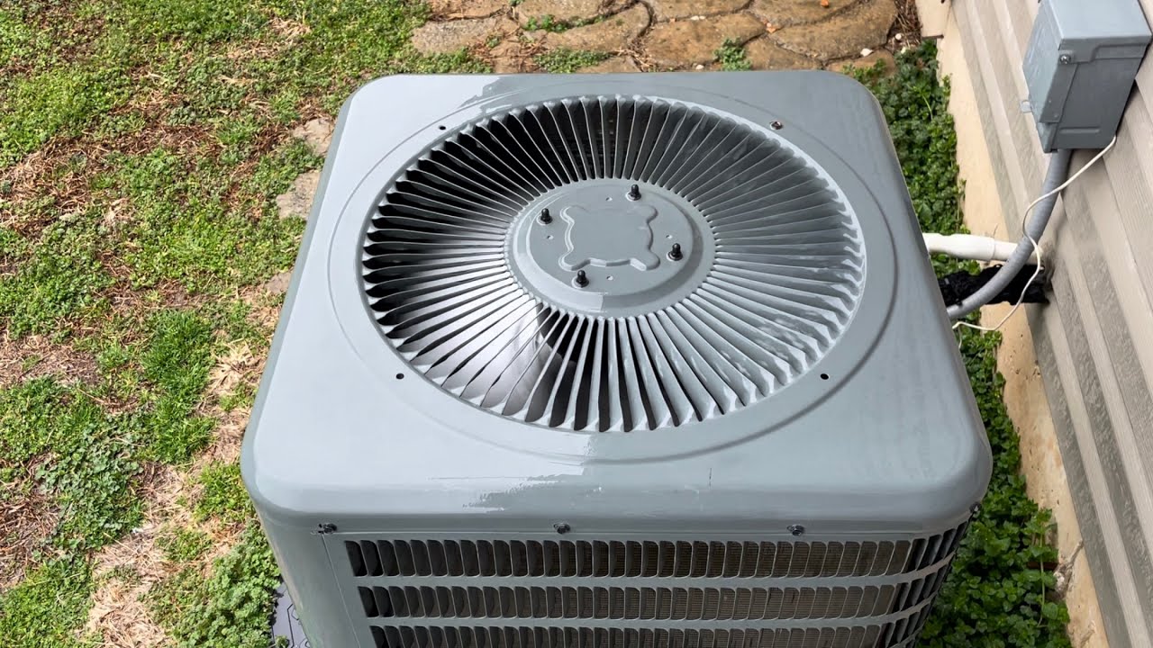 2011 3 ton Goodman GSX13 air conditioner starting up in rainy conditions YouTube