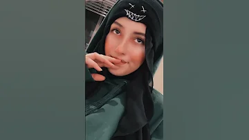 وكتف جناحو 