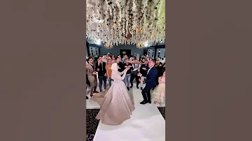 صدقيني لو بايدي كنت اشيلك بين وريدي 