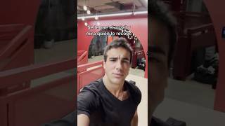 Si se te cae el móvil y te lo recoge Óscar Casas pasa esto | #Deseo | Netflix España