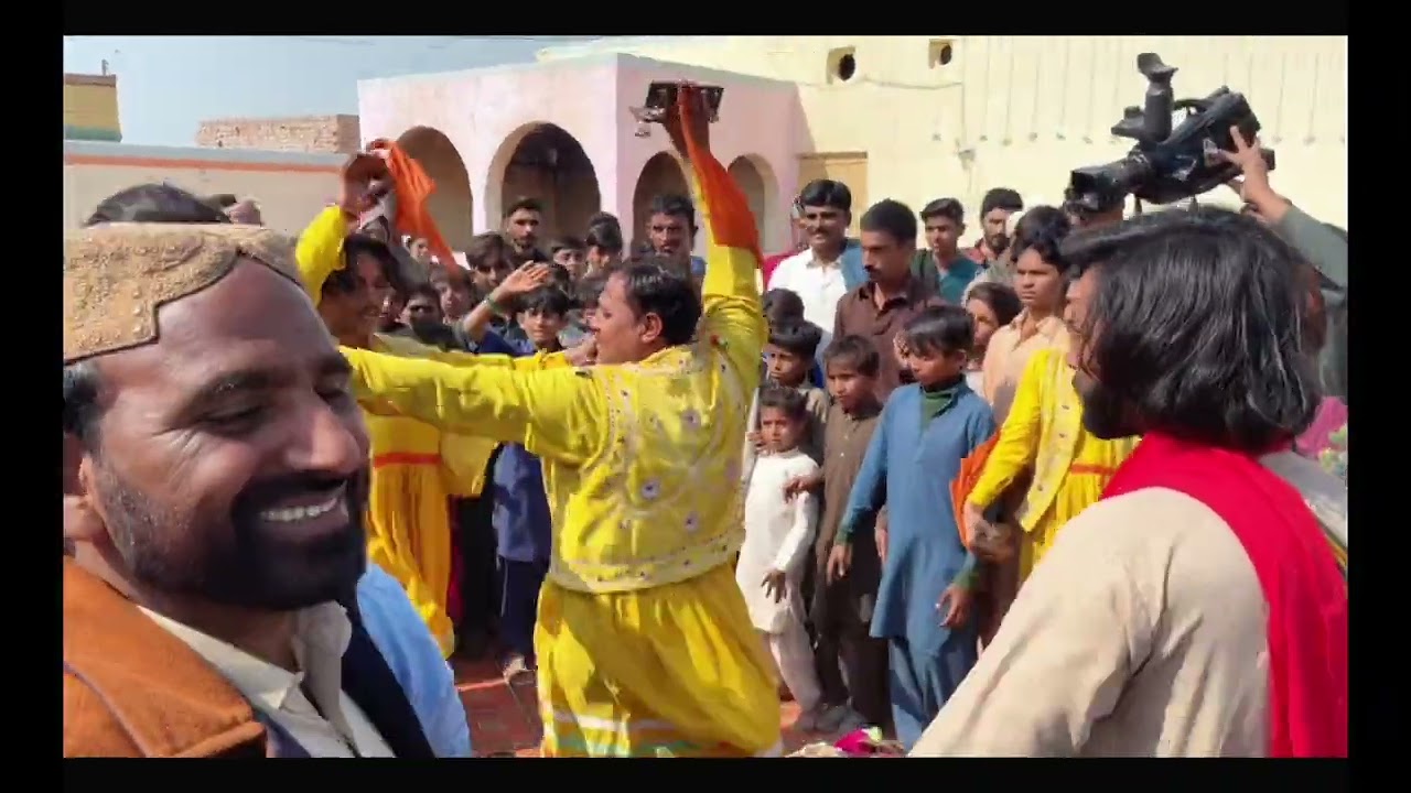 ￼ Aaja Meri cousin Ki Shaadi Hai