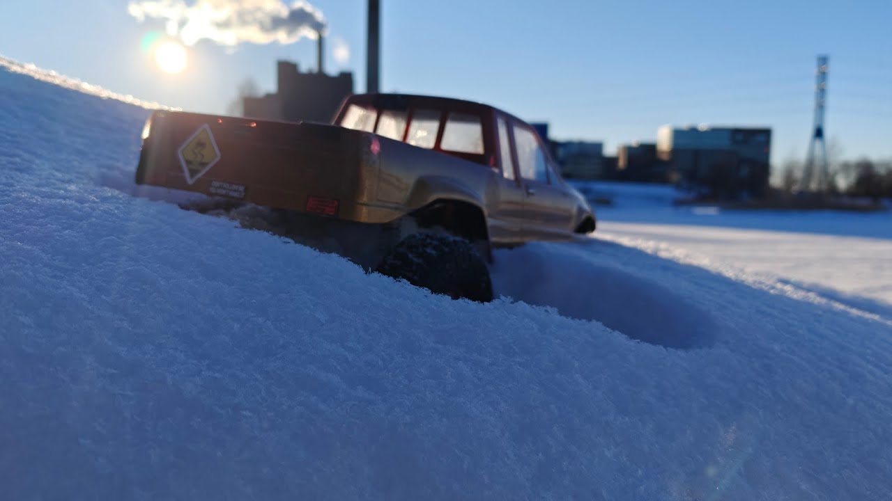 Sunny snowride in Lapinlahti Helsinki. 