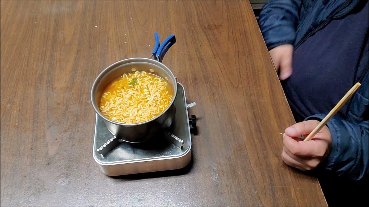 cooking ramen with JYT alcohol stove YouTube