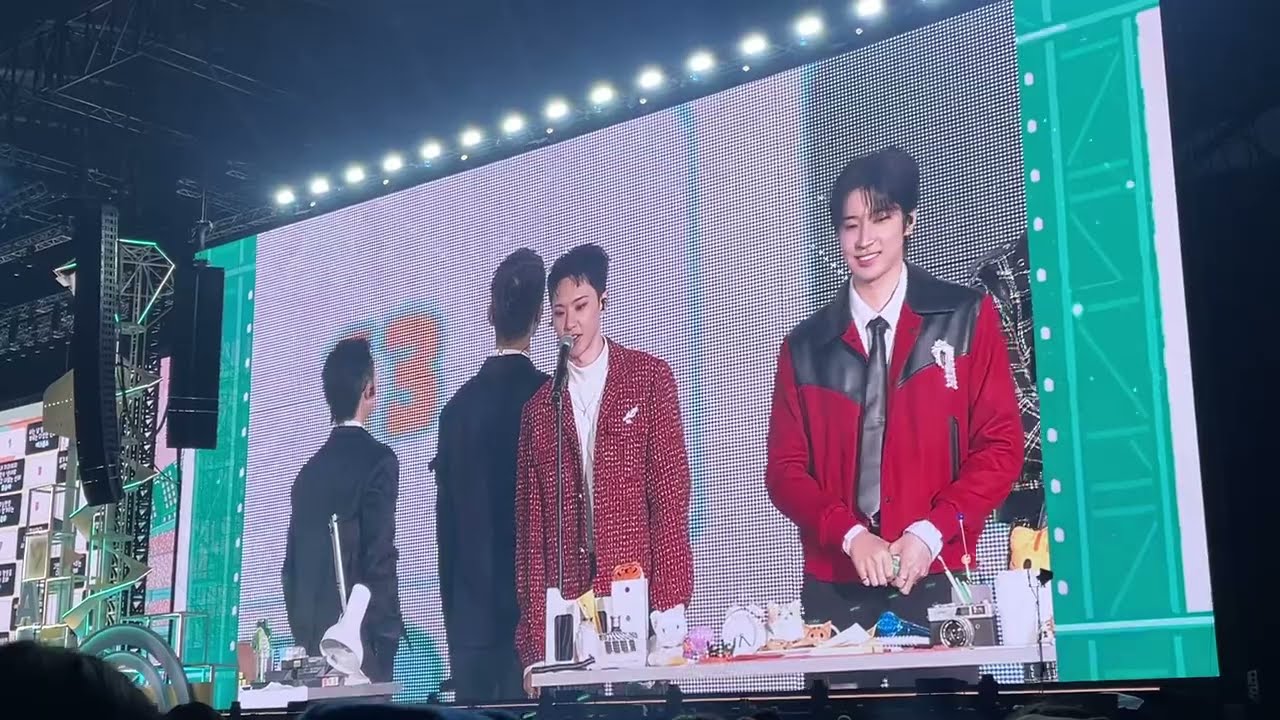 250321 세븐틴 캐럿랜드 9th | 옆자리 앉기 싫은 멤버는??1(연습생 입사 순_선배가 후배에게) | F8구역