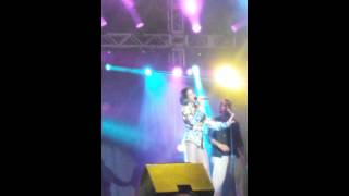 Kelly Rowland live Universal Profile