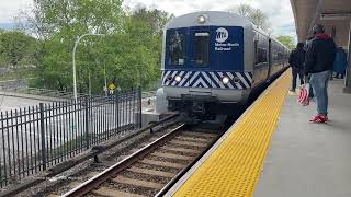 MetroNorth in White Plains and Grand Central Station in New York (Harlem Line)