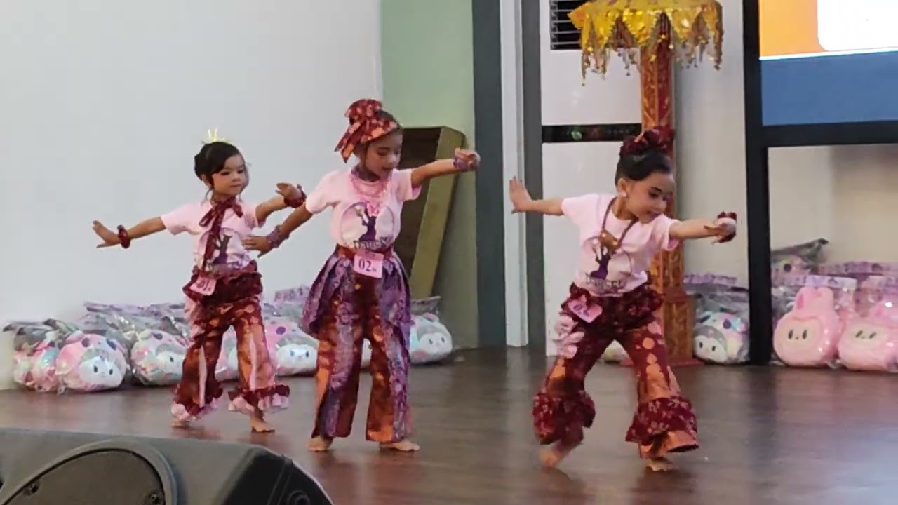 Gebyar Mutiara Minang // Tari Cewang by Sahiya - sanggar tari mutiara Minang