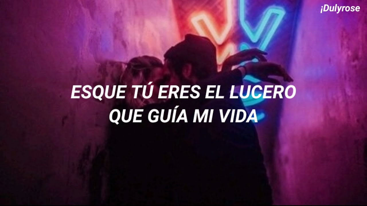 Como quisiera en este instante abrazarte y mil canciones al oído