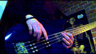 Video thumbnail of "Bag Raiders - Shooting Stars bass cover"