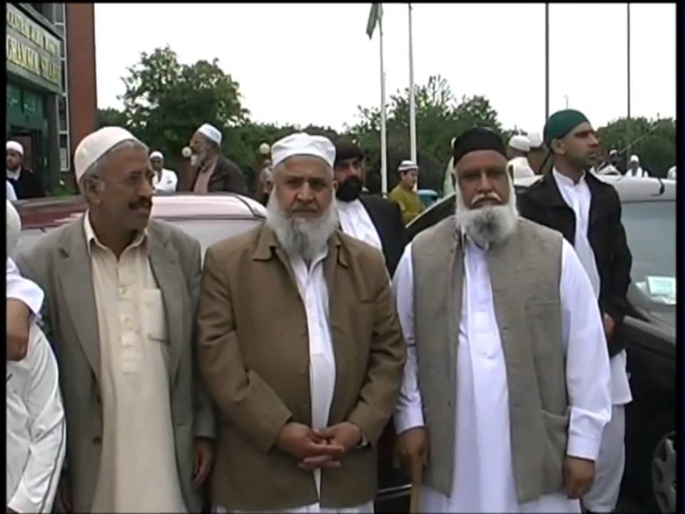 Al Sayed Hashimuddin Al Gillani At GHAMKOL SHARIF BIRMINGHAM Astaana al-sayed-hashimuddin-al-gillani-at-ghamkol-sharif-birmingham-astaana