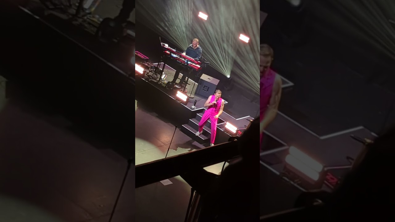 Jason Donovan ~ Sealed With A Kiss ~ Live