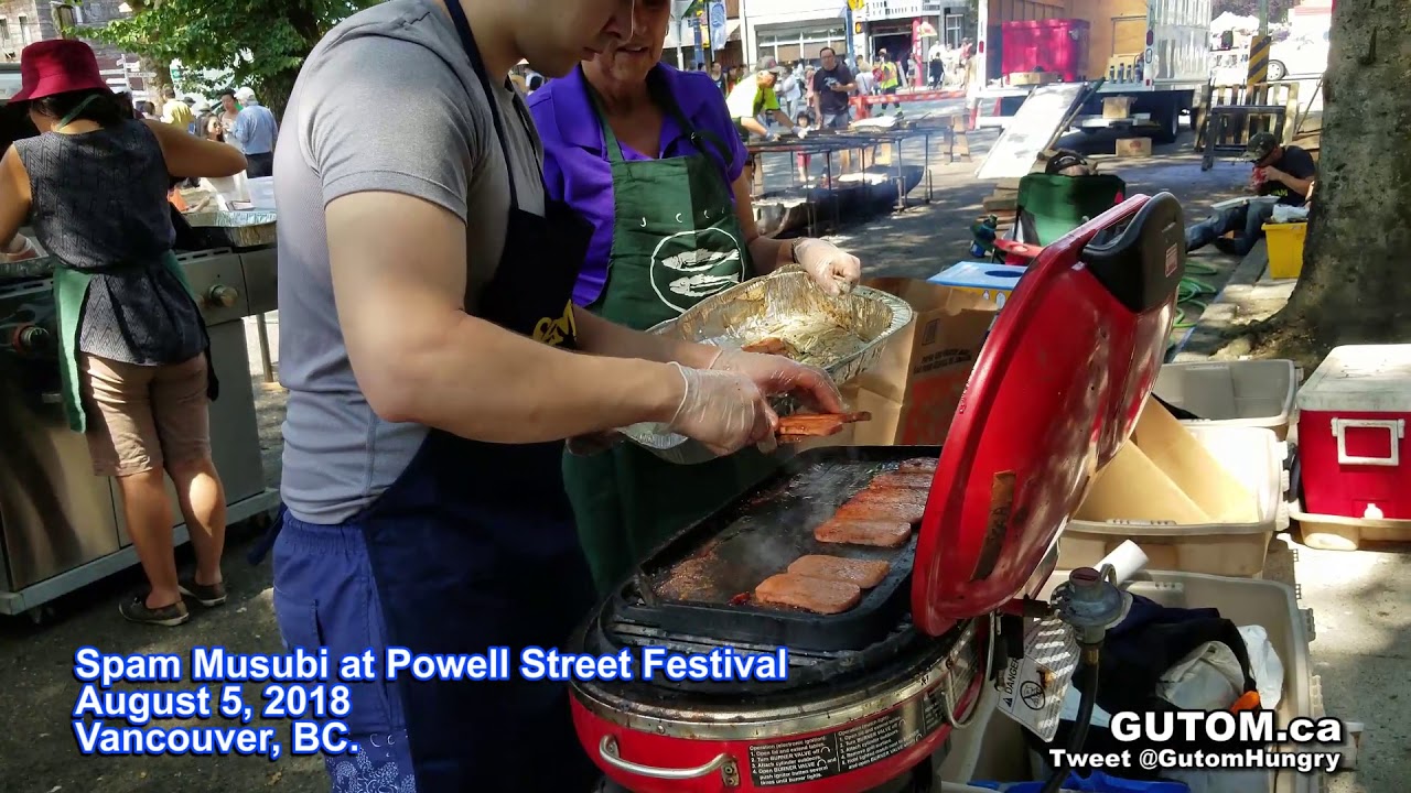 MAKING SPAM MUSUBI AT POWELL STREET FESTIVAL 2018 - Clip #2 | Vancouver Food Reviews - Gutom.ca