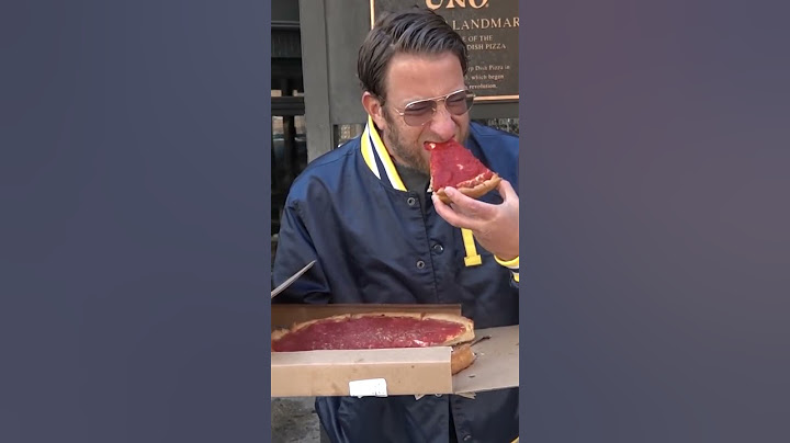 I Reviewed The First Ever Deep Dish Pizza At Pizzeria Uno