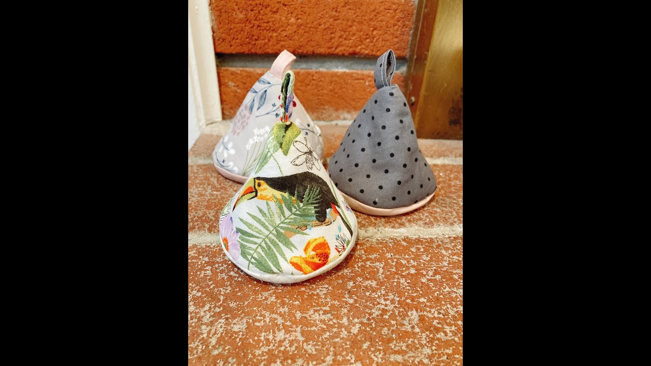 DIY はじめてでも簡単に作れる 三角鍋つかみ - YouTube