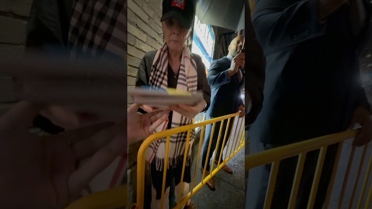 Totally starstruck meeting the icon Jean Smart after a performance of Call me Izzy at Studio 54 ✨