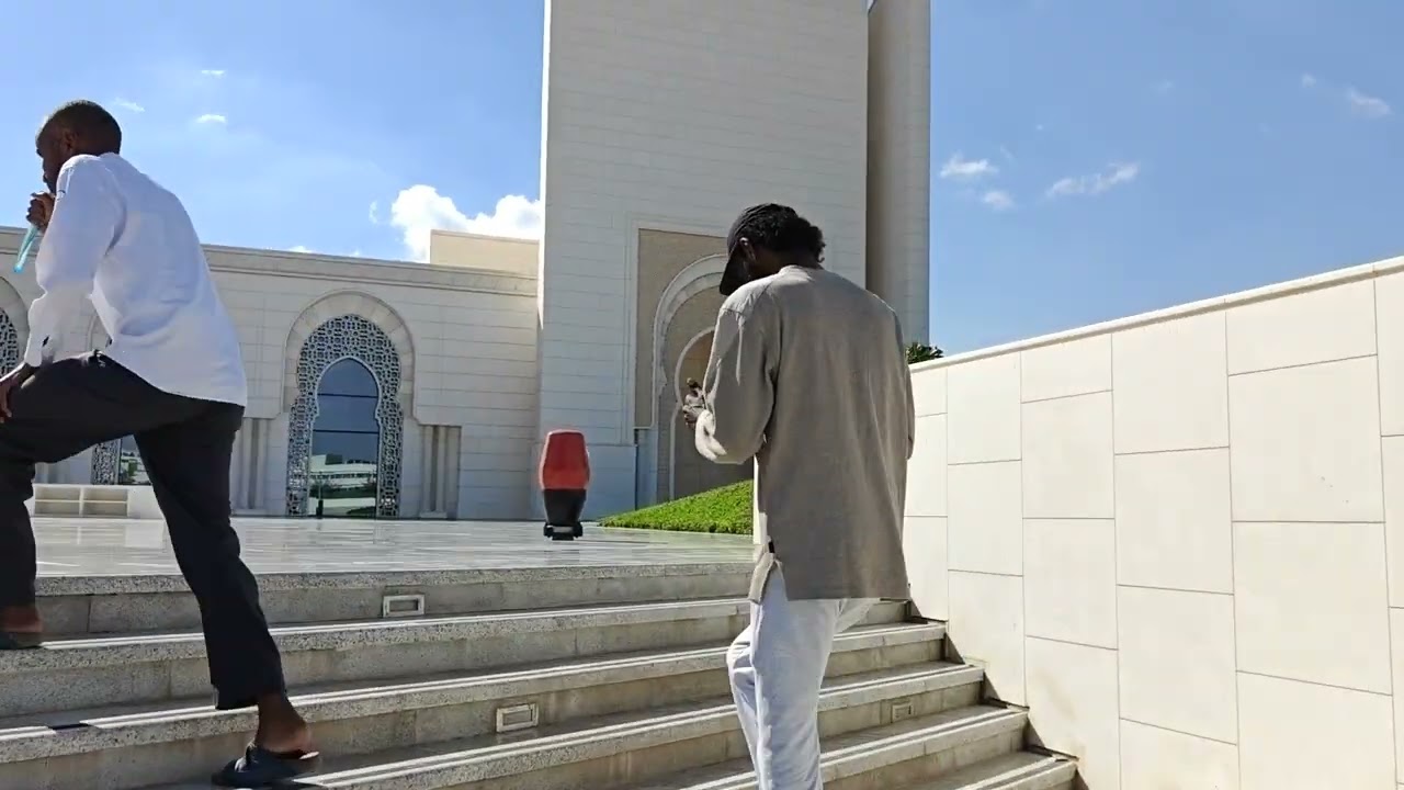 Beautiful Azan at Shaikh Khalifa bin Zayed Grand Mosque Al Ain