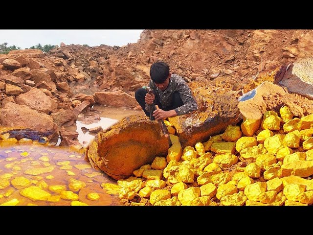 OMG Lucky Lucky Day! Mining Gold - Finding and digging gold. - YouTube