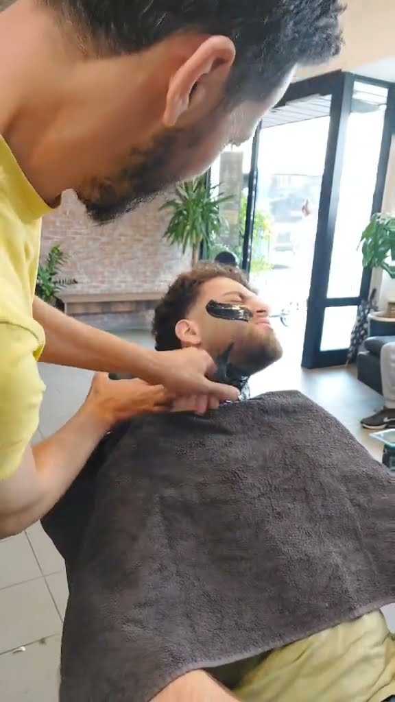 Man Has His Neck Hair Waxed || ViralHog
