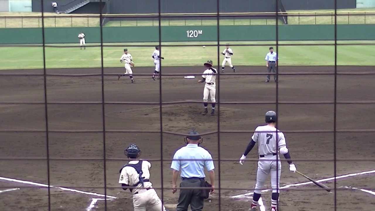 桐蔭学園 小諸信人 17年4月22日 神奈川県春季大会 4回戦vs横浜高校 長南有航 第1打席 Youtube